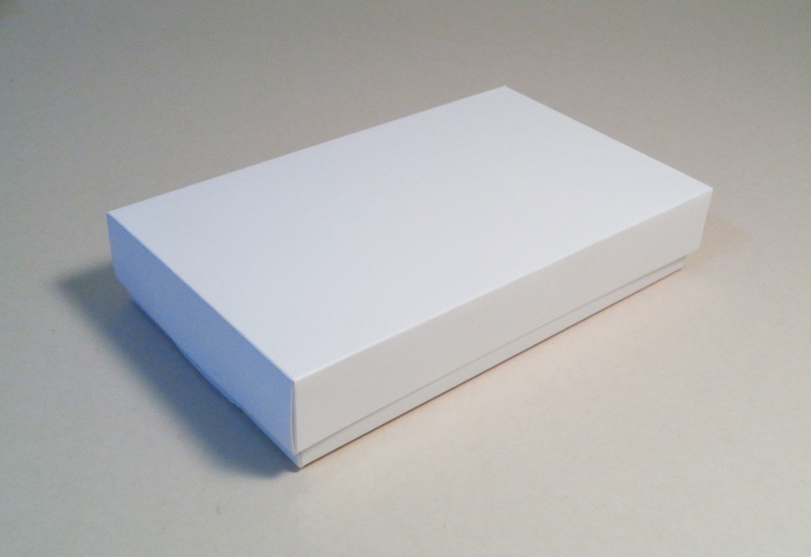 Caja Laminada Blanca Cartón
